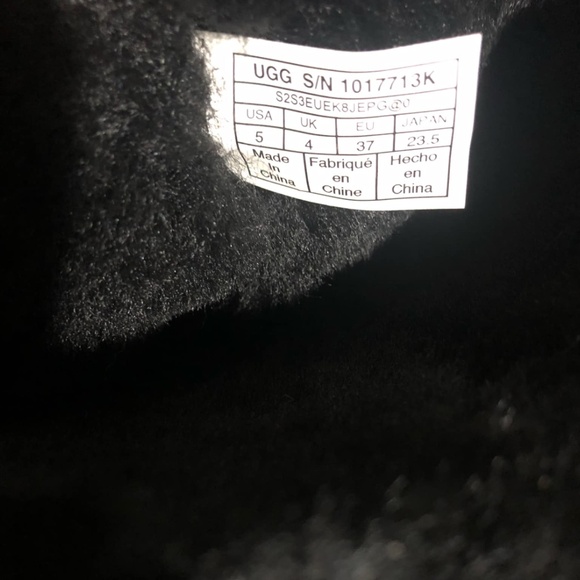 UGG Classic Tall II Black Boot Big Kid - Picture 9 of 9